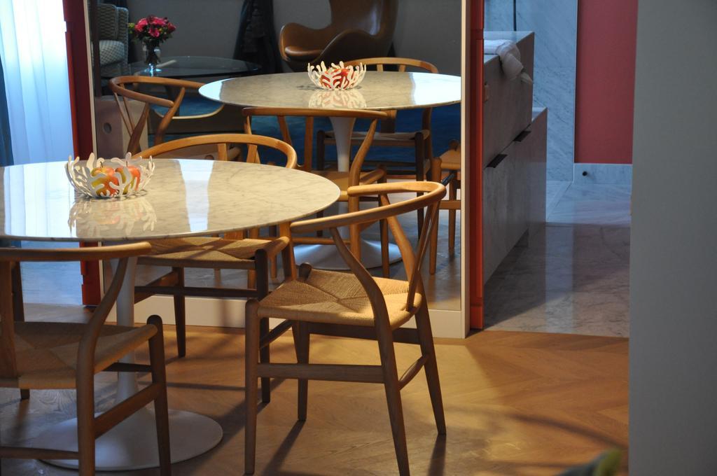 Smartflats - Raphael Suites Antwerpen Rum bild