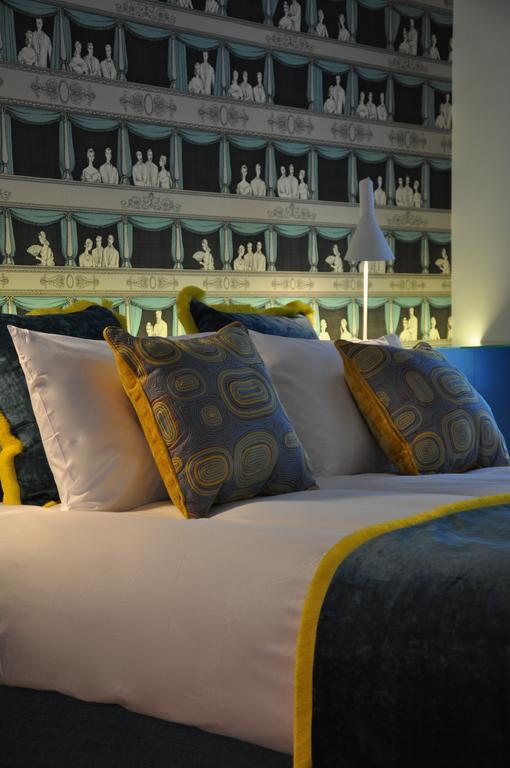 Smartflats - Raphael Suites Antwerpen Rum bild
